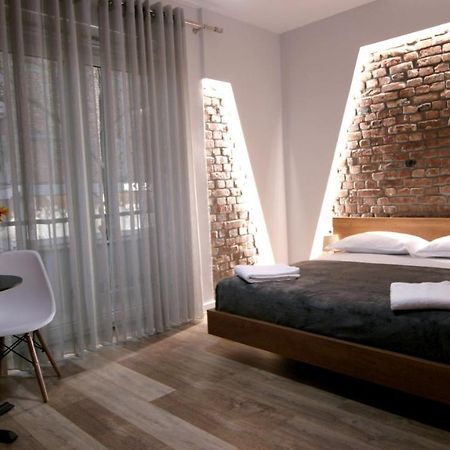 Koni'S Studio Apartments Tiran Dış mekan fotoğraf