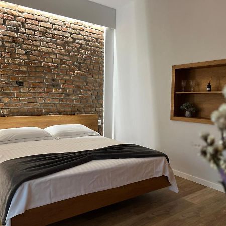 Koni'S Studio Apartments Tiran Dış mekan fotoğraf