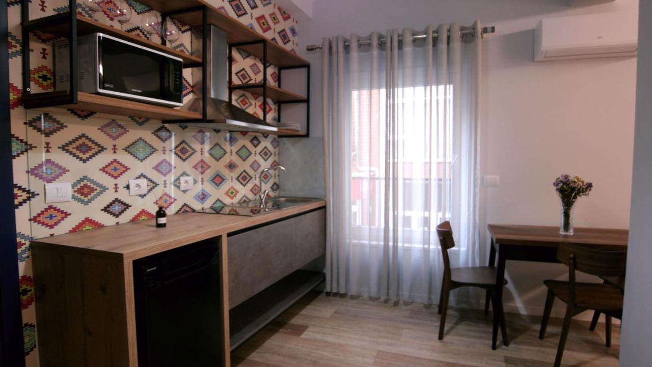 Koni'S Studio Apartments Tiran Dış mekan fotoğraf